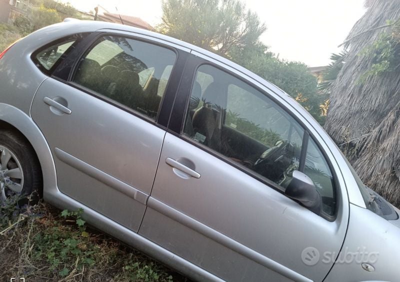 Gebraucht Citroën C3 88 PS (64 kW) 2008 Grau Kleinwagen