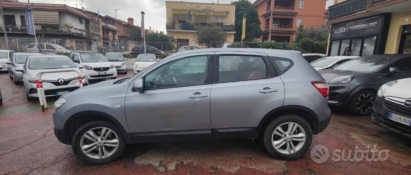 Grigio Usata 2012 Nissan Qashqai SUV | 5900 € (Buon prezzo) - Immagine 1/3