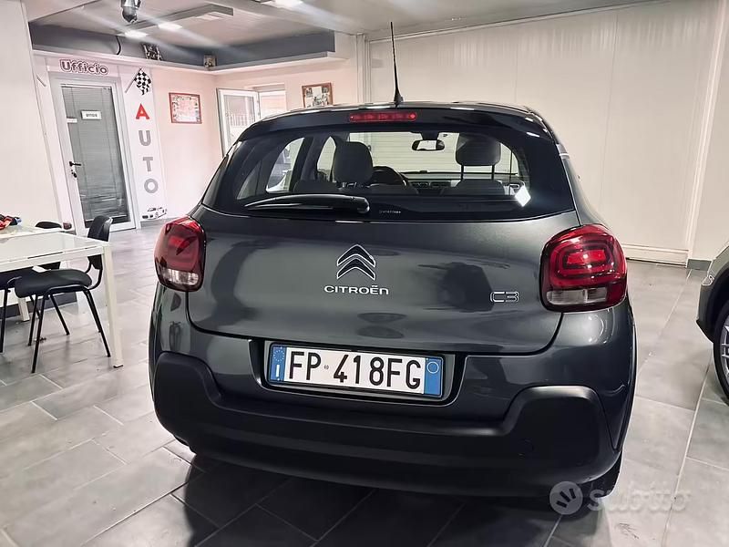Usata Citroën C3 Shine 74 CV (54 kW) 2018 Grigio Utilitaria