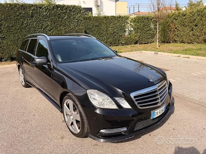 Usata Mercedes E220 Avantgarde 169 CV (124 kW) 2012 Nero Station wagon