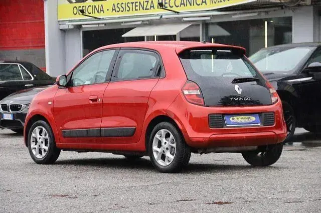 Usata Renault Twingo Life 69 CV (50 kW) 2016 Rosso Utilitaria