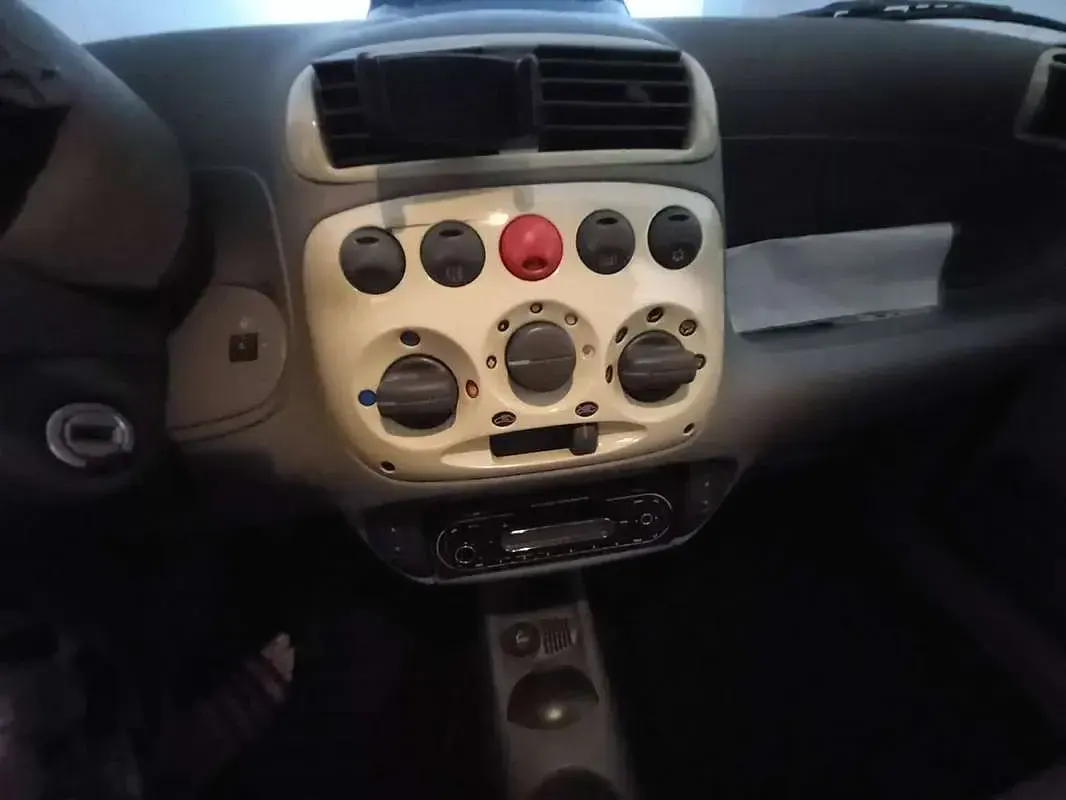 Usata Fiat 600 Active 54 CV (39 kW) 2007 Bianco Utilitaria
