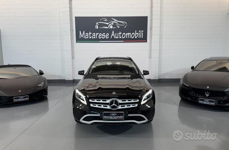 Usata Mercedes GLA180 122 CV (89 kW) 2019 Nero SUV