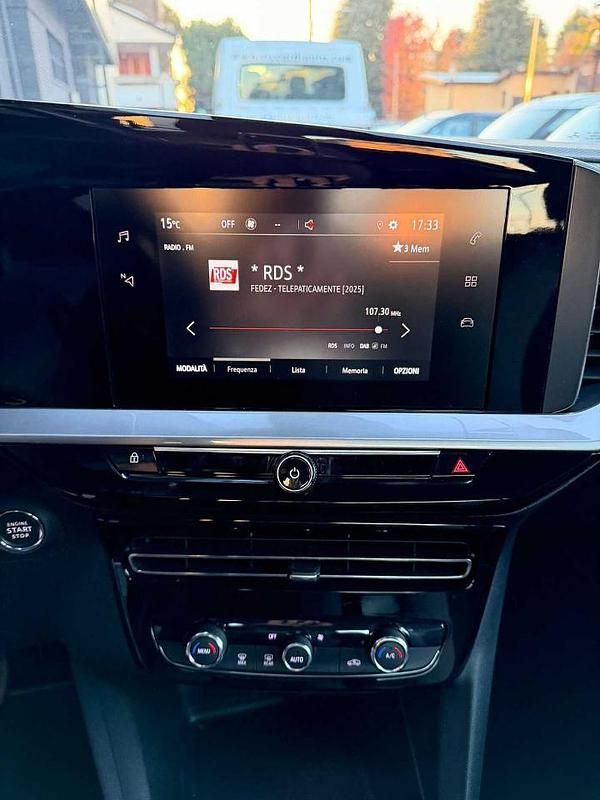 Usata Opel Mokka Elegance 101 CV (74 kW) 2022 Rosso SUV