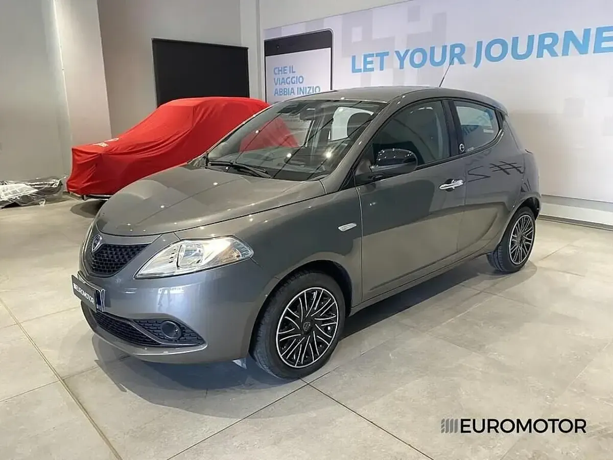Usata Lancia Ypsilon 69 CV (50 kW) 2018 Utilitaria