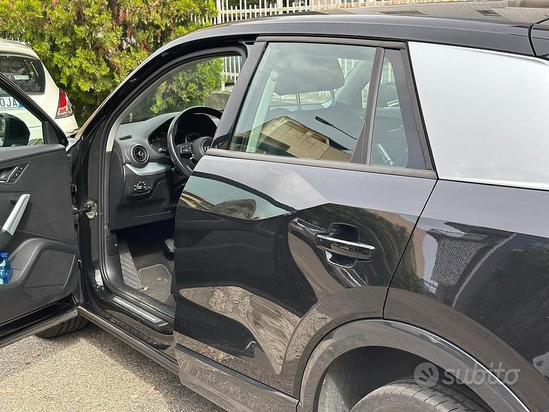 Usata Audi Q2 Admired 116 CV (85 kW) 2020 Nero SUV