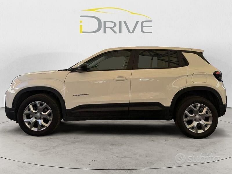 Usata Jeep Avenger Altitude 101 CV (74 kW) 2024 Bianco SUV