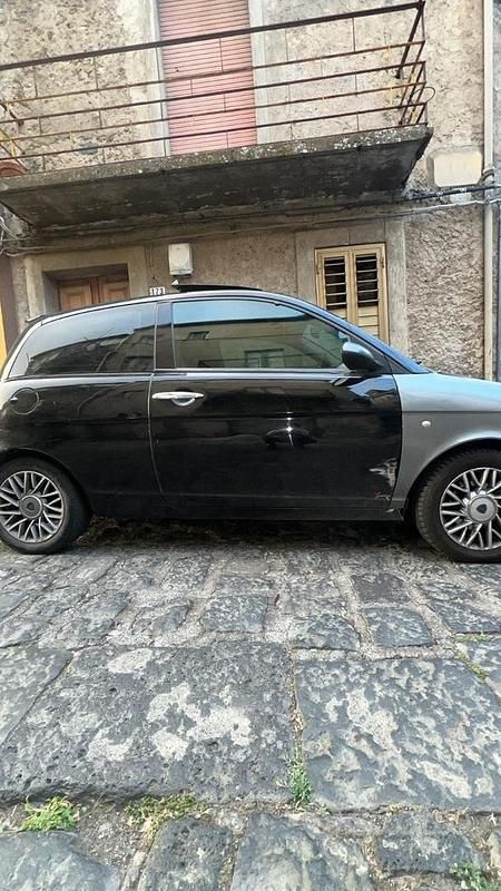 Usata Lancia Ypsilon 69 CV (50 kW) 2007 Nero Utilitaria