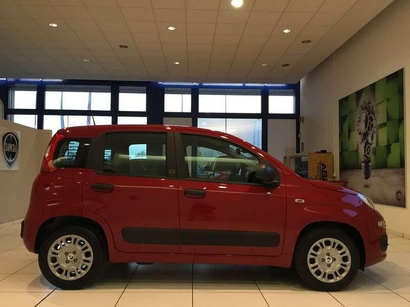 Nuova Fiat Panda Pop 65 CV (47 kW) 2026 Rosso Utilitaria