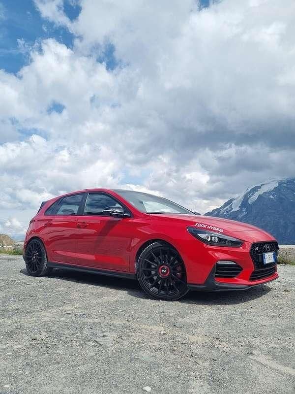 Usata Hyundai i30 N Performance 275 CV (202 kW) 2018 Rosso Berlina