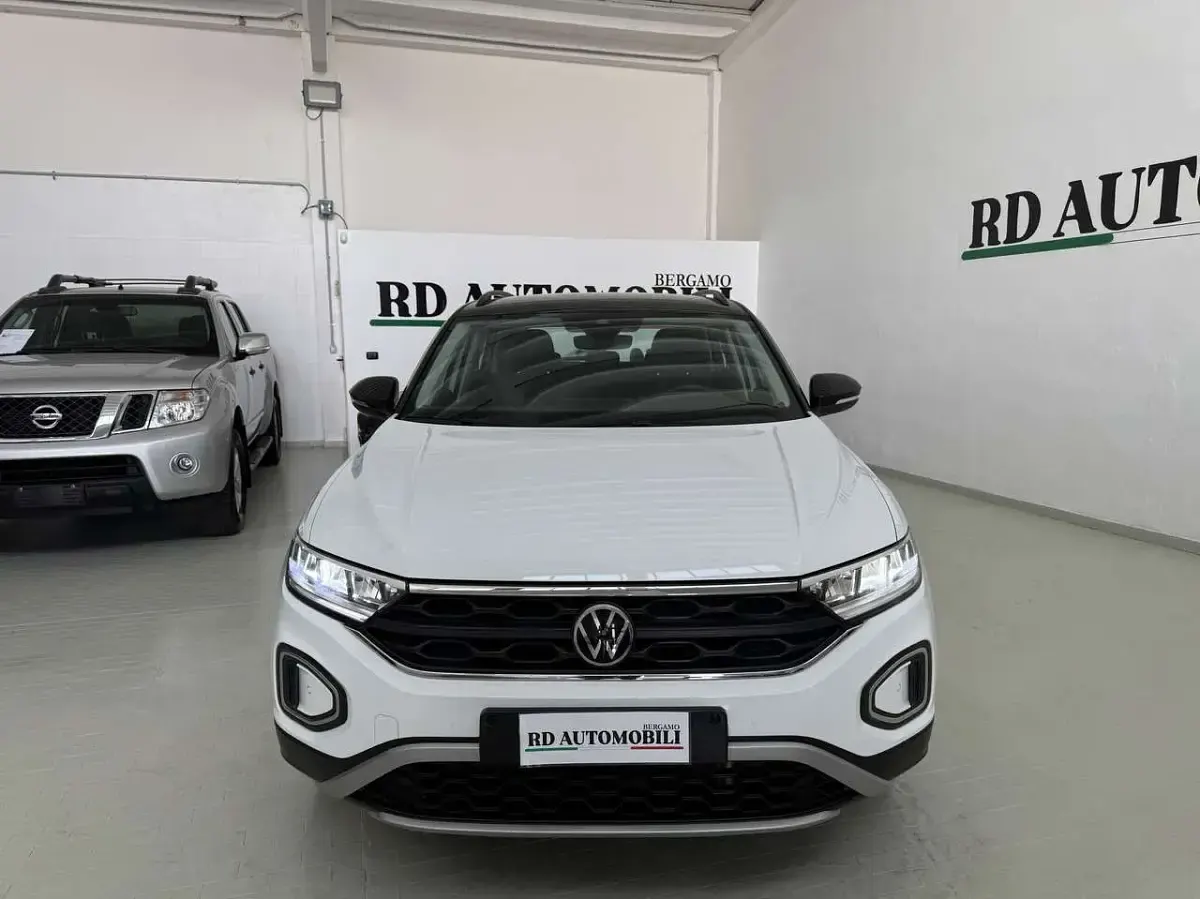 Usata VW T-Roc Life 150 CV (110 kW) 2022 Pure white SUV