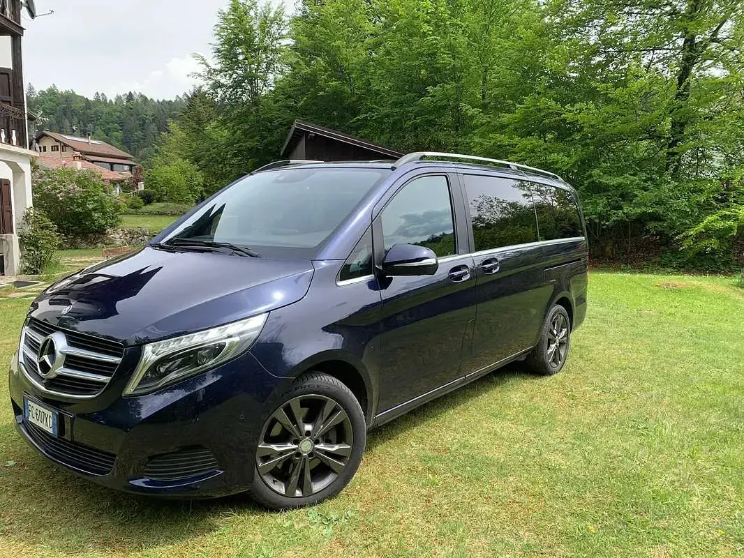 Usata Mercedes V250 190 CV (139 kW) 2016 Blu/azzurro Monovolume