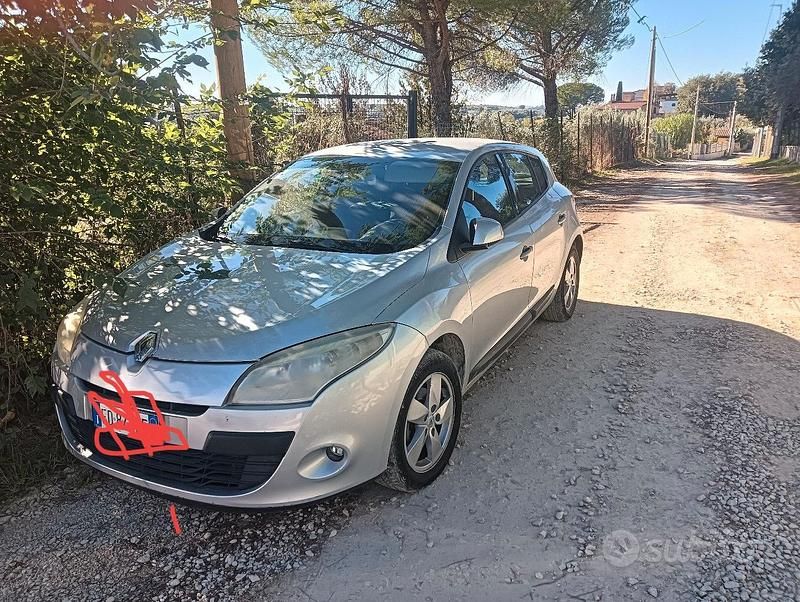 Usata Renault Mégane 130 CV (95 kW) 2010 Grigio Berlina