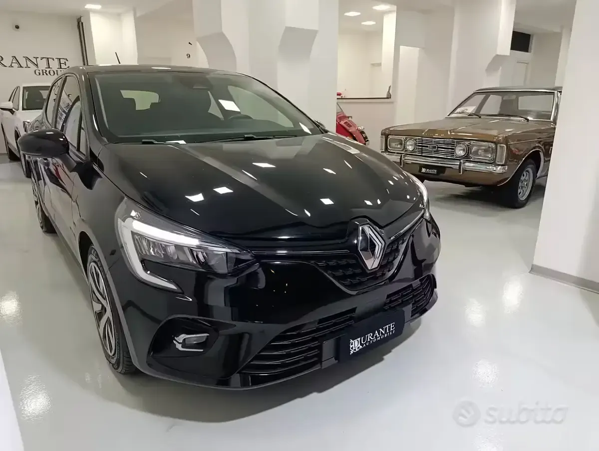 Usata Renault Clio V Equilibre 101 CV (74 kW) 2023 Nero Berlina