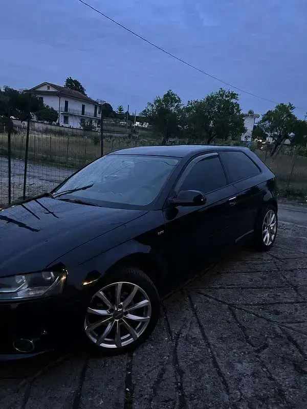 Usata Audi A3 Attraction 90 CV (66 kW) 2011 Utilitaria
