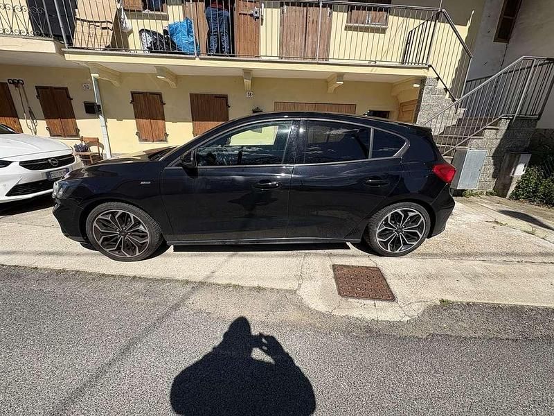 Usata Ford Focus ST-Line 125 CV (91 kW) 2022 Berlina