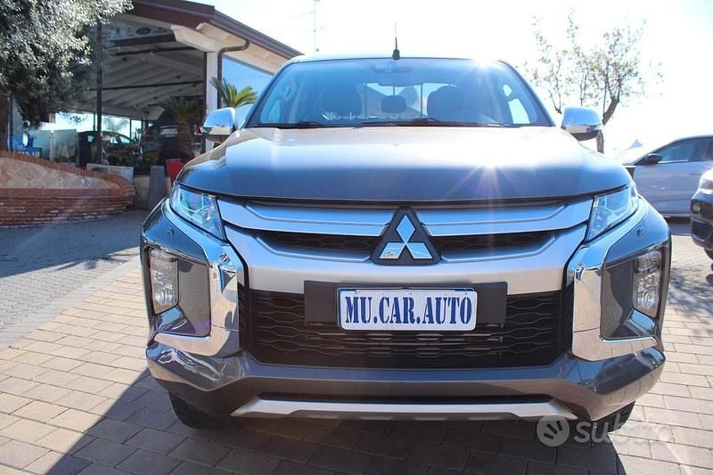 Usata Mitsubishi L200 Select 149 CV (109 kW) 2020 Grigio Pick-up