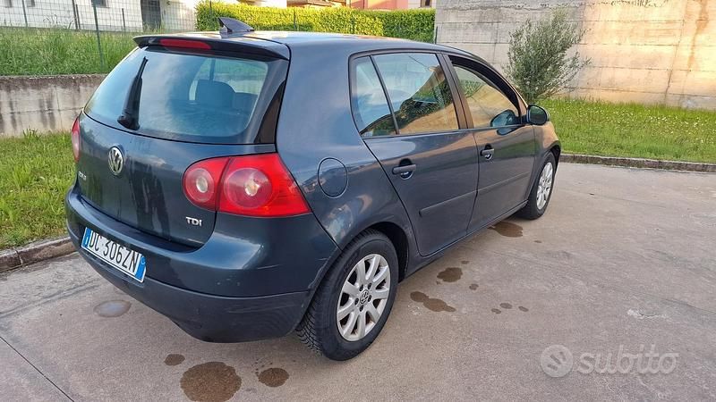 Usata VW Golf IV 105 CV (77 kW) 2006 Blu Berlina