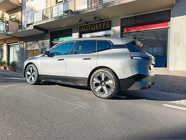 Usata BMW iX Efficient Dynamics 484 kW (659 CV) 2022 Grigio SUV