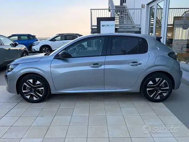 Nuova Peugeot 208 101 CV (74 kW) 2026 Utilitaria