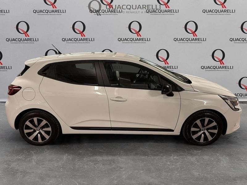 Usata Renault Clio V Equilibre 140 CV (102 kW) 2022 Bianco Utilitaria