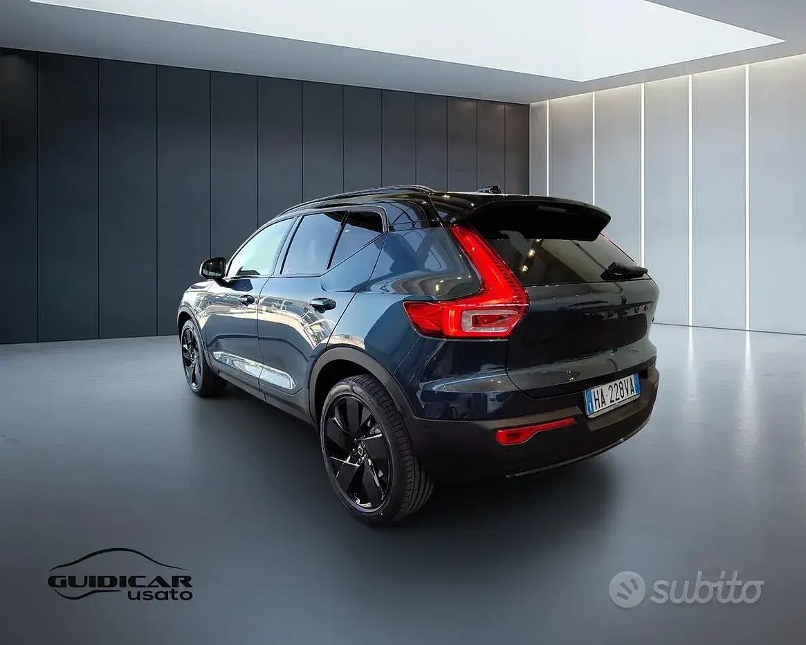 Usata Volvo XC40 Ultra 163 CV (119 kW) 2025 Blu denim SUV
