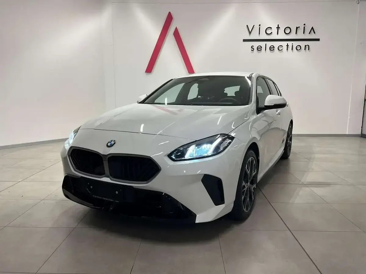 Usata BMW 118 M Sport 150 CV (110 kW) 2025 Bianco Utilitaria