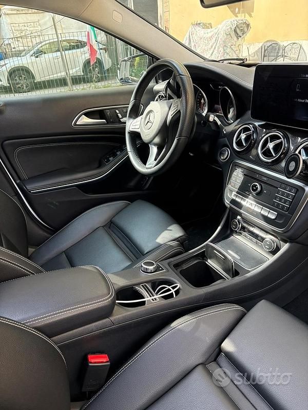 Usata Mercedes GLA200 2019 Bianco SUV