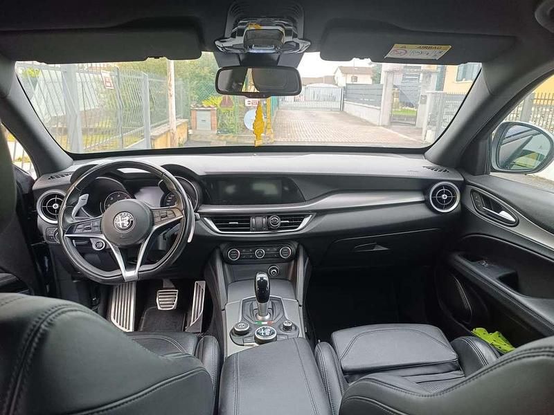 Usata Alfa Romeo Stelvio Executive 209 CV (153 kW) 2018 Blu/azzurro SUV