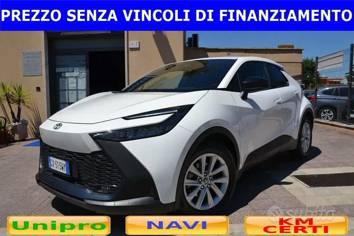 Usata Toyota C-HR 98 CV (72 kW) 2025 Bianco SUV