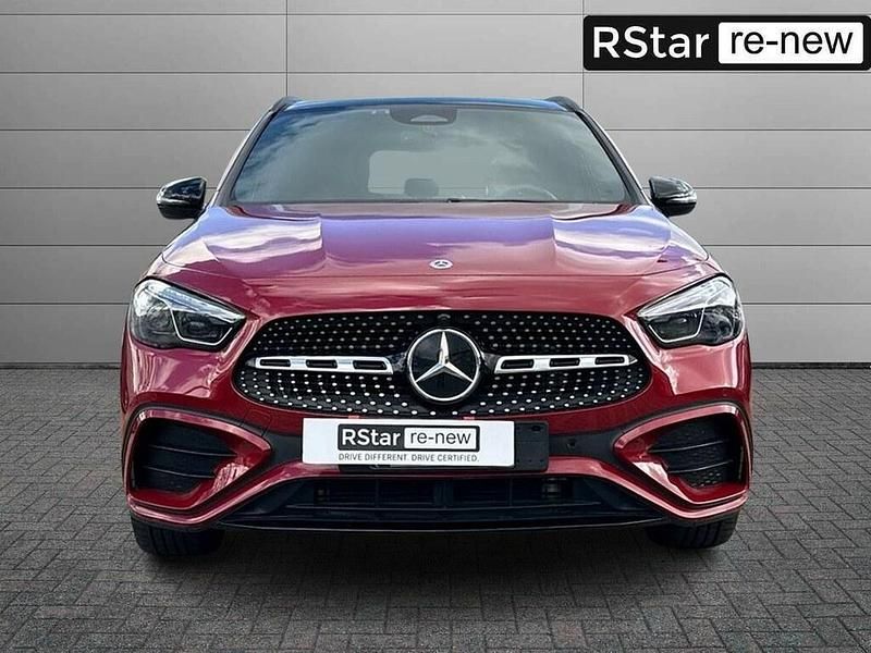 Usata Mercedes GLA200 Advanced Plus 150 CV (110 kW) 2025 Rosso metallizzato SUV