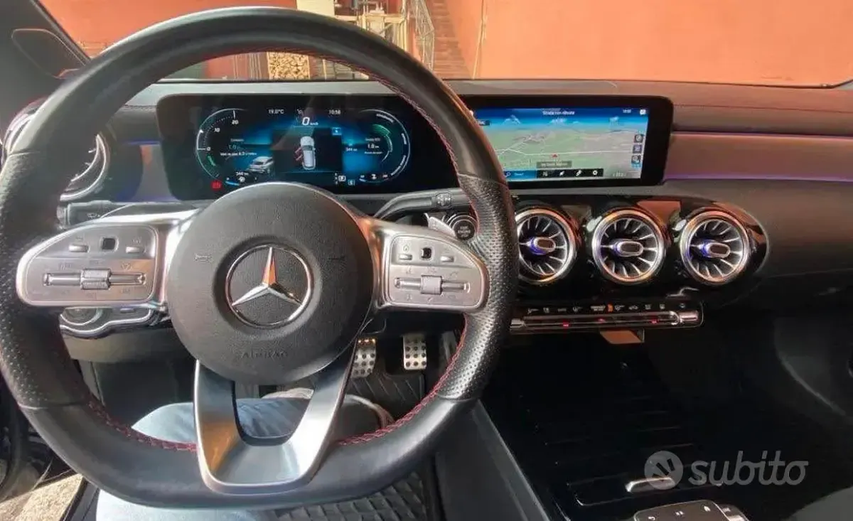 Usata Mercedes CLA200 150 CV (110 kW) 2020 Nero Coupé