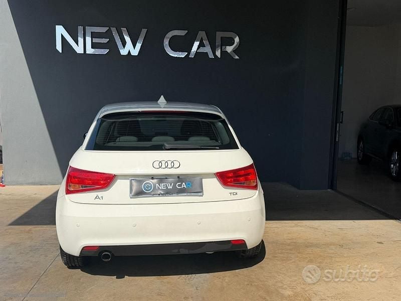 Usata Audi A1 Ambition 90 CV (66 kW) 2012 Bianco Utilitaria