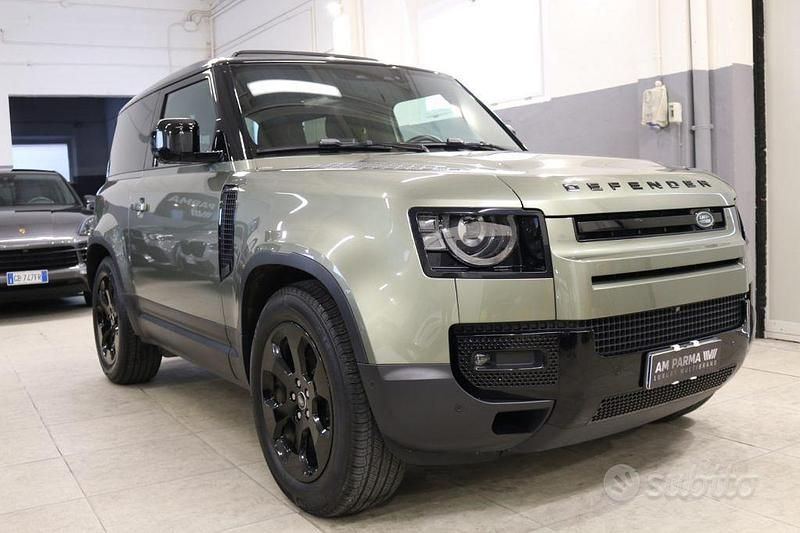 Usata Land Rover Defender SE 200 CV (147 kW) 2023 Verde SUV