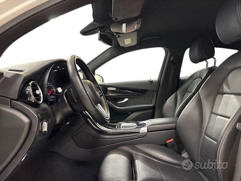 Usata Mercedes GLC220 194 CV (142 kW) 2021 Bianco Berlina