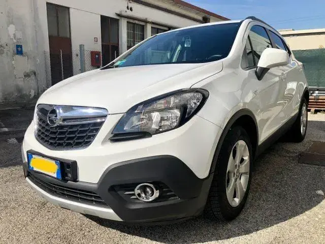 Usata Opel Mokka 140 CV (102 kW) 2016 Bianco pastello SUV