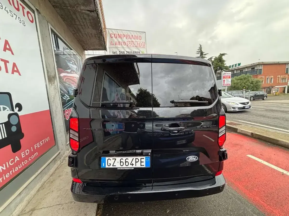 Usata Ford Tourneo Custom Titanium 150 CV (110 kW) 2025 Nero Furgone