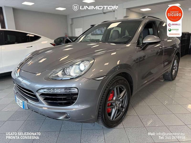Usata Porsche Cayenne 239 CV (175 kW) 2010 Grigio SUV