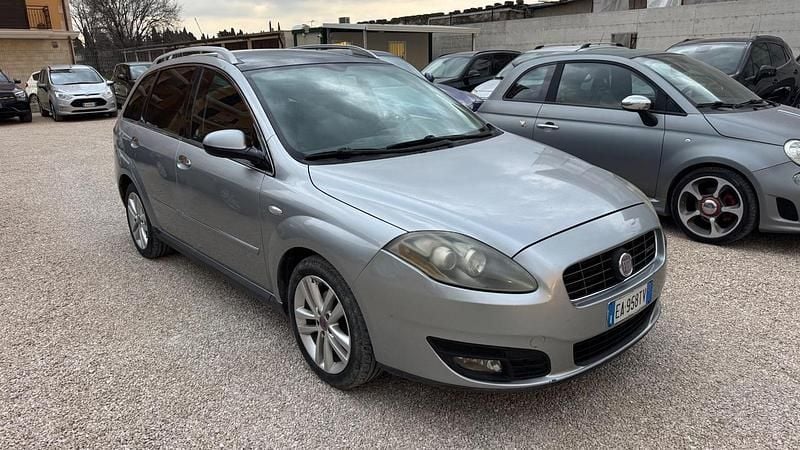 Usata Fiat Croma Emotion 149 CV (109 kW) 2010 Argento Station wagon
