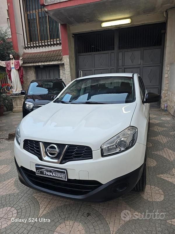 Usata Nissan Qashqai Acenta 118 CV (86 kW) 2013 Bianco SUV