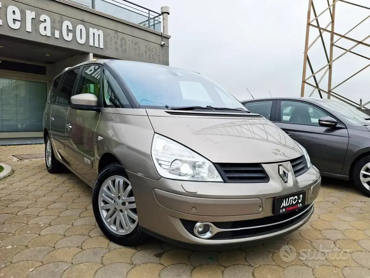Usata Renault Espace Initiale 175 CV (128 kW) 2011 Grigio Monovolume