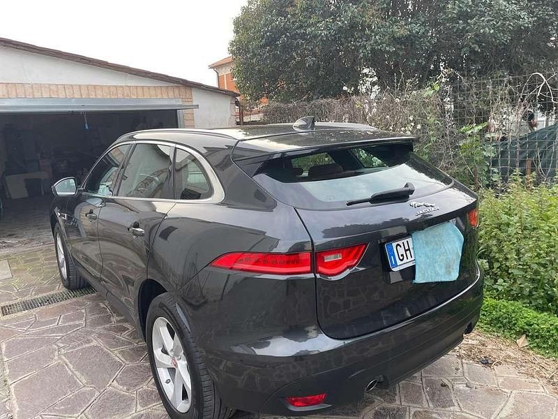 Usata Jaguar F-Pace Portfolio 241 CV (177 kW) 2018 Grigio SUV