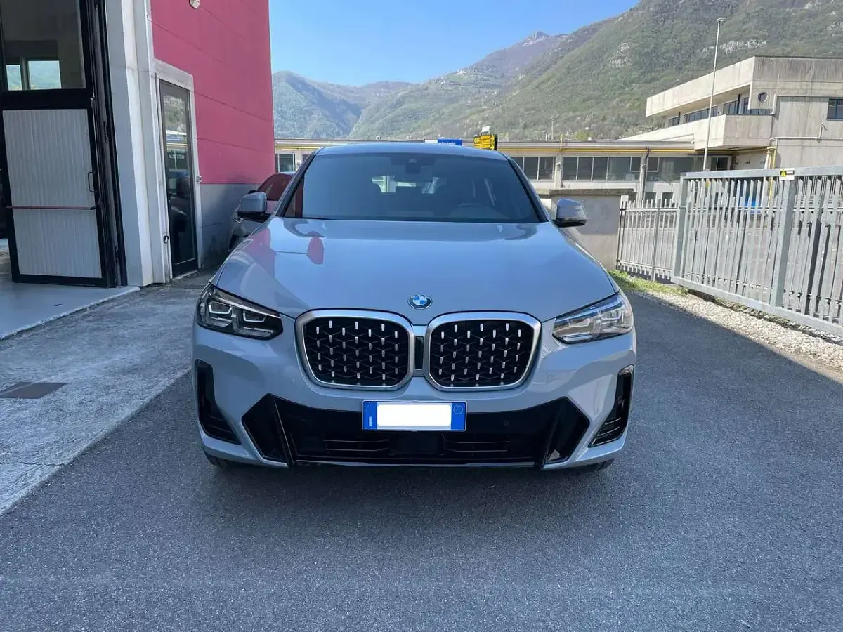 Usata BMW X4 M Sport 184 CV (135 kW) 2023 Grigio SUV