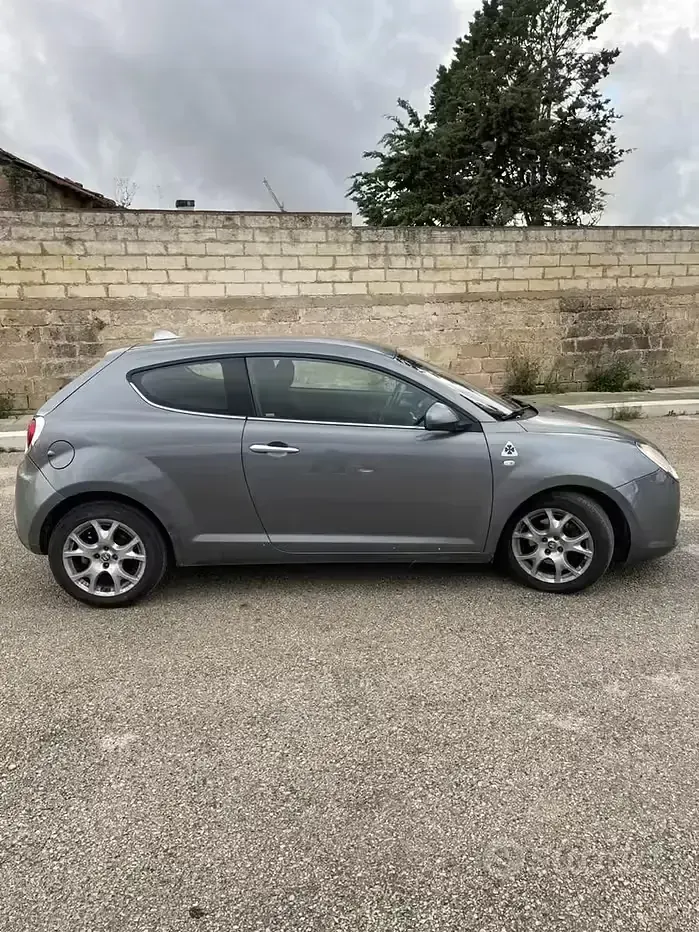 Usata Alfa Romeo MiTo Distinctive 95 CV (69 kW) 2011 Grigio Utilitaria