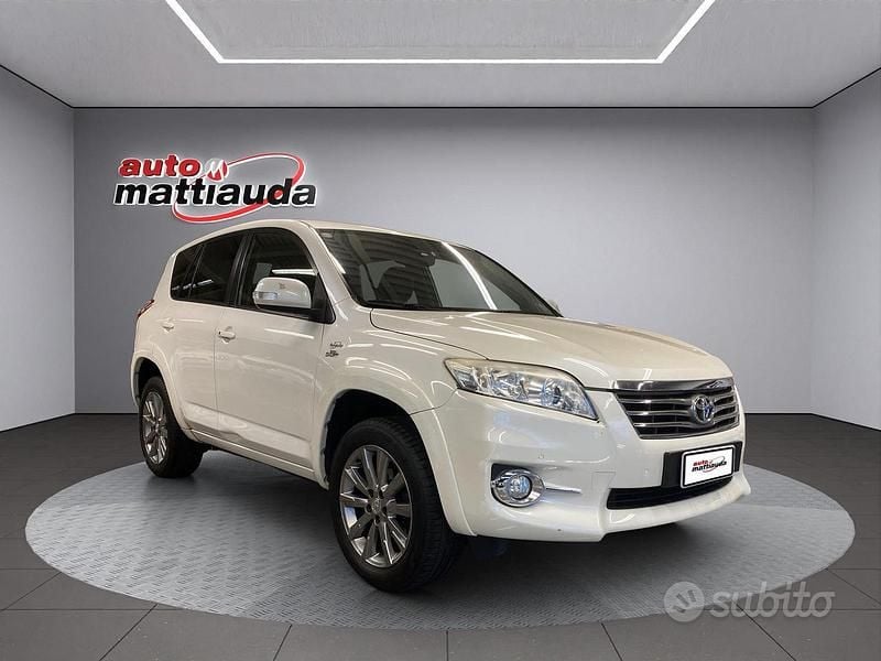 Usata Toyota RAV4 Style 150 CV (110 kW) 2012 Grigio SUV