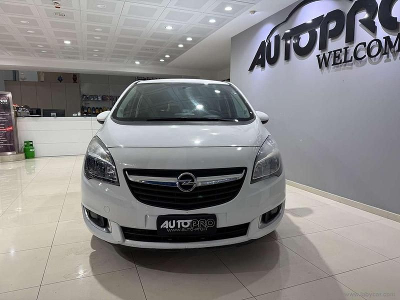 Bianco Usata 2015 Opel Meriva Design Edition Monovolume | 5900 € (Buon prezzo) - Immagine 1/4