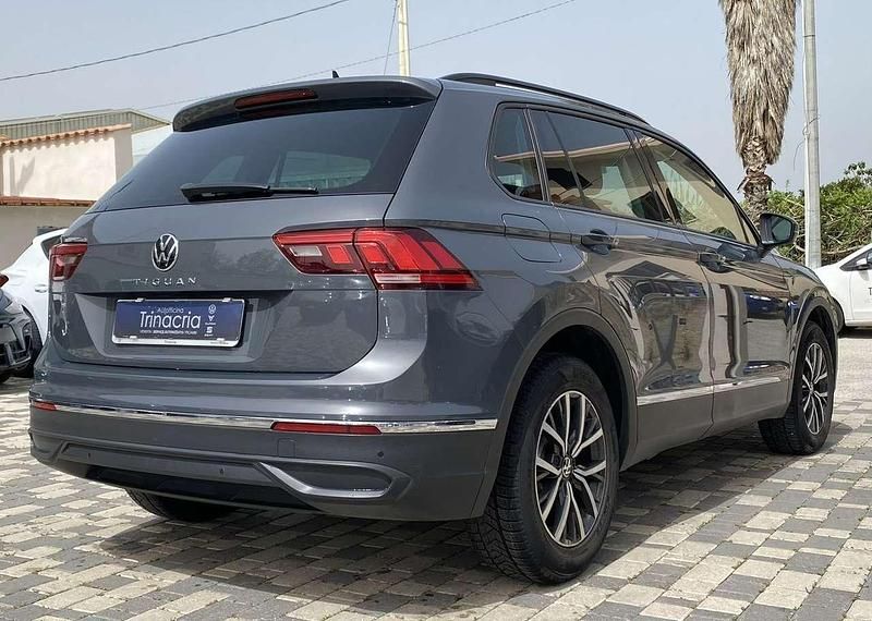 Usata VW Tiguan Life 150 CV (110 kW) 2021 Grigio SUV