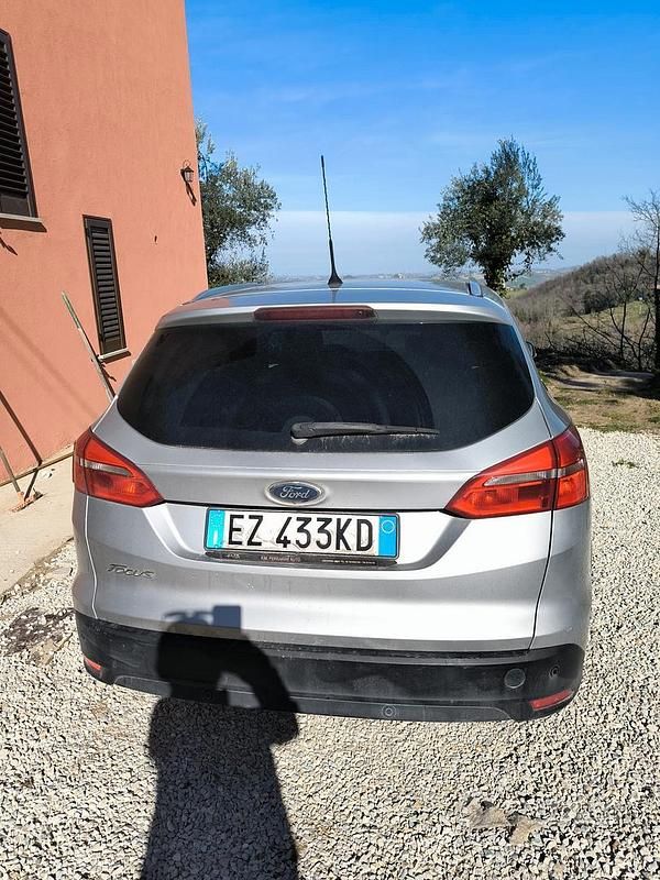 Usata Ford Focus Titanium 120 CV (88 kW) 2015 Grigio Station wagon