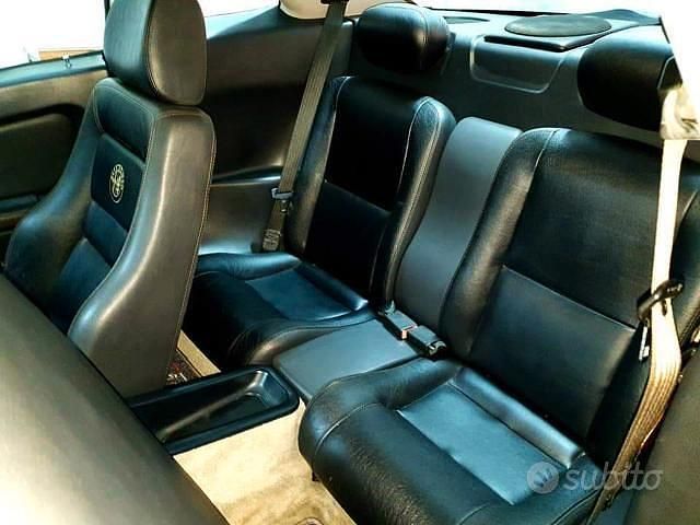 Usata Alfa Romeo GTV 199 CV (146 kW) 1995 Blu Coupé