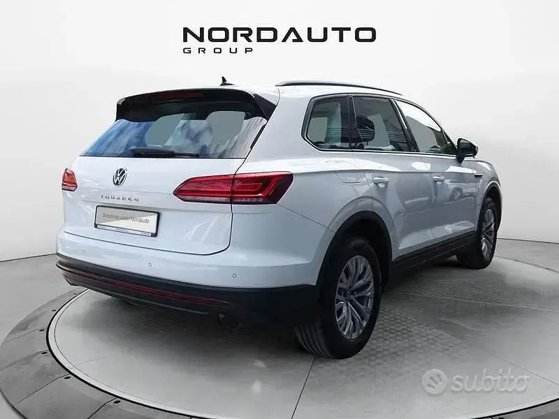 Usata VW Touareg 231 CV (169 kW) 2021 Bianco SUV